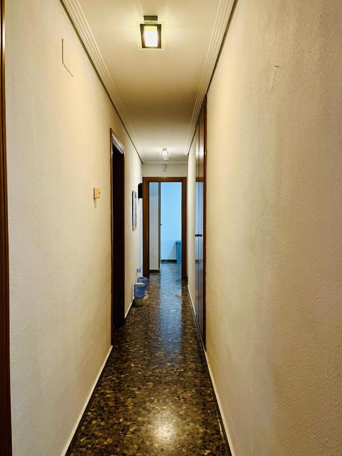 Apartamento Compartido Con Vista Al Puerto Valencia Διαμέρισμα Εξωτερικό φωτογραφία