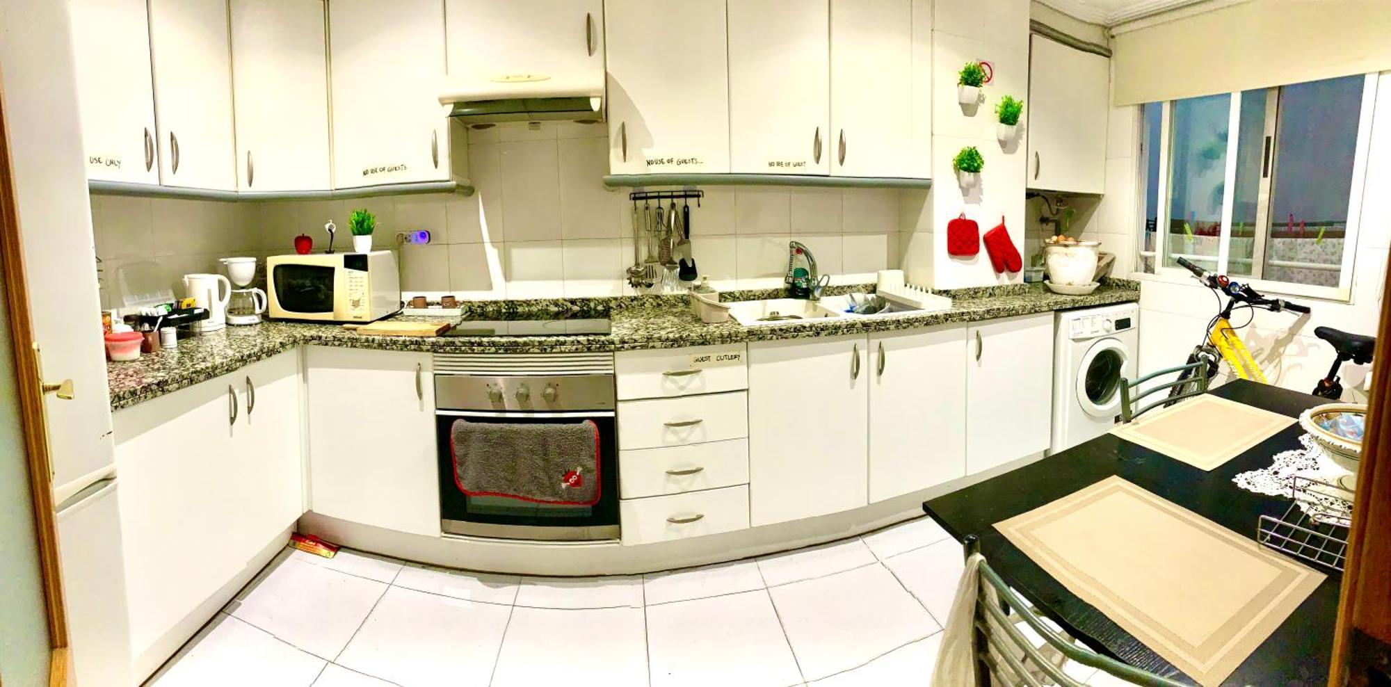 Apartamento Compartido Con Vista Al Puerto Valencia Διαμέρισμα Εξωτερικό φωτογραφία