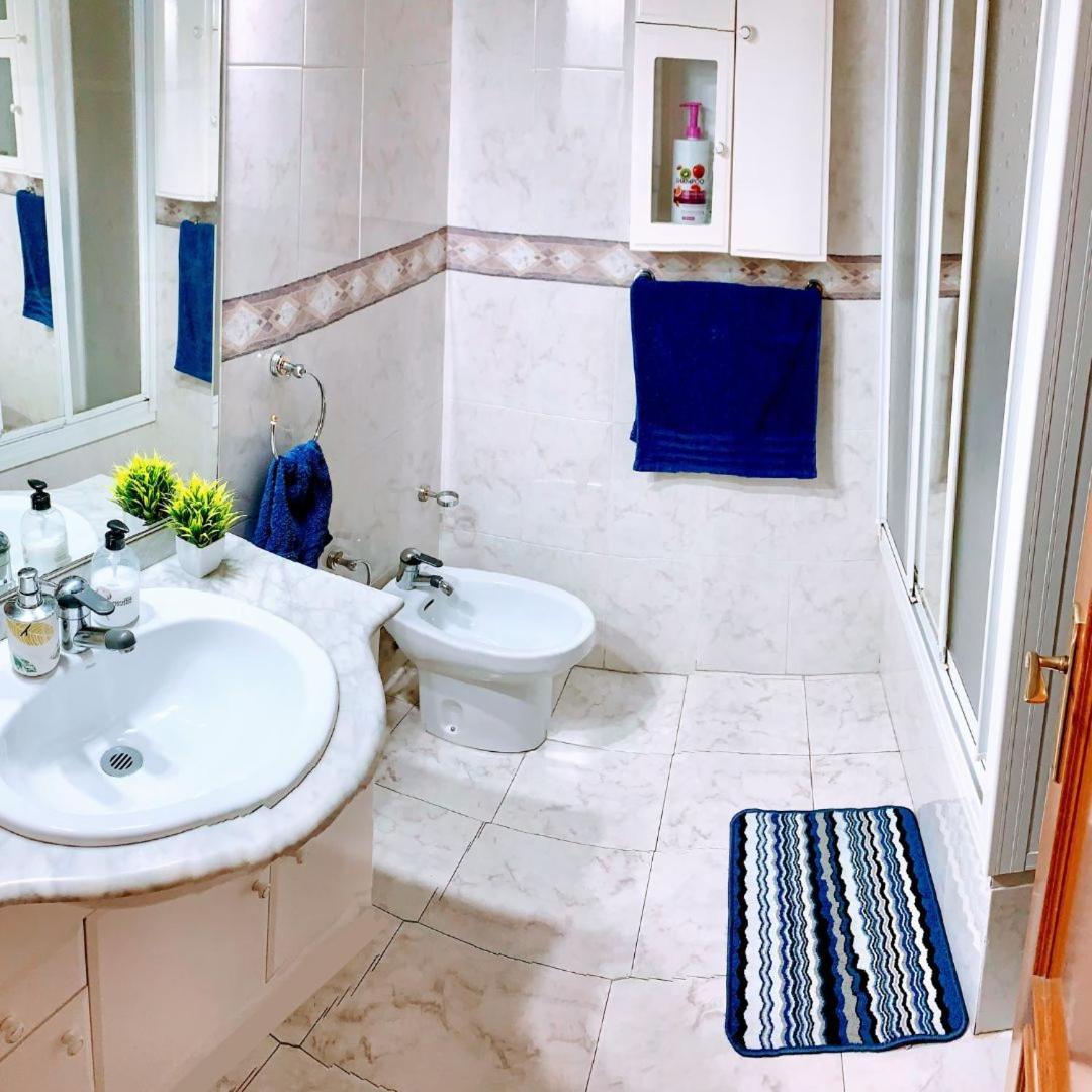 Apartamento Compartido Con Vista Al Puerto Valencia Διαμέρισμα Εξωτερικό φωτογραφία