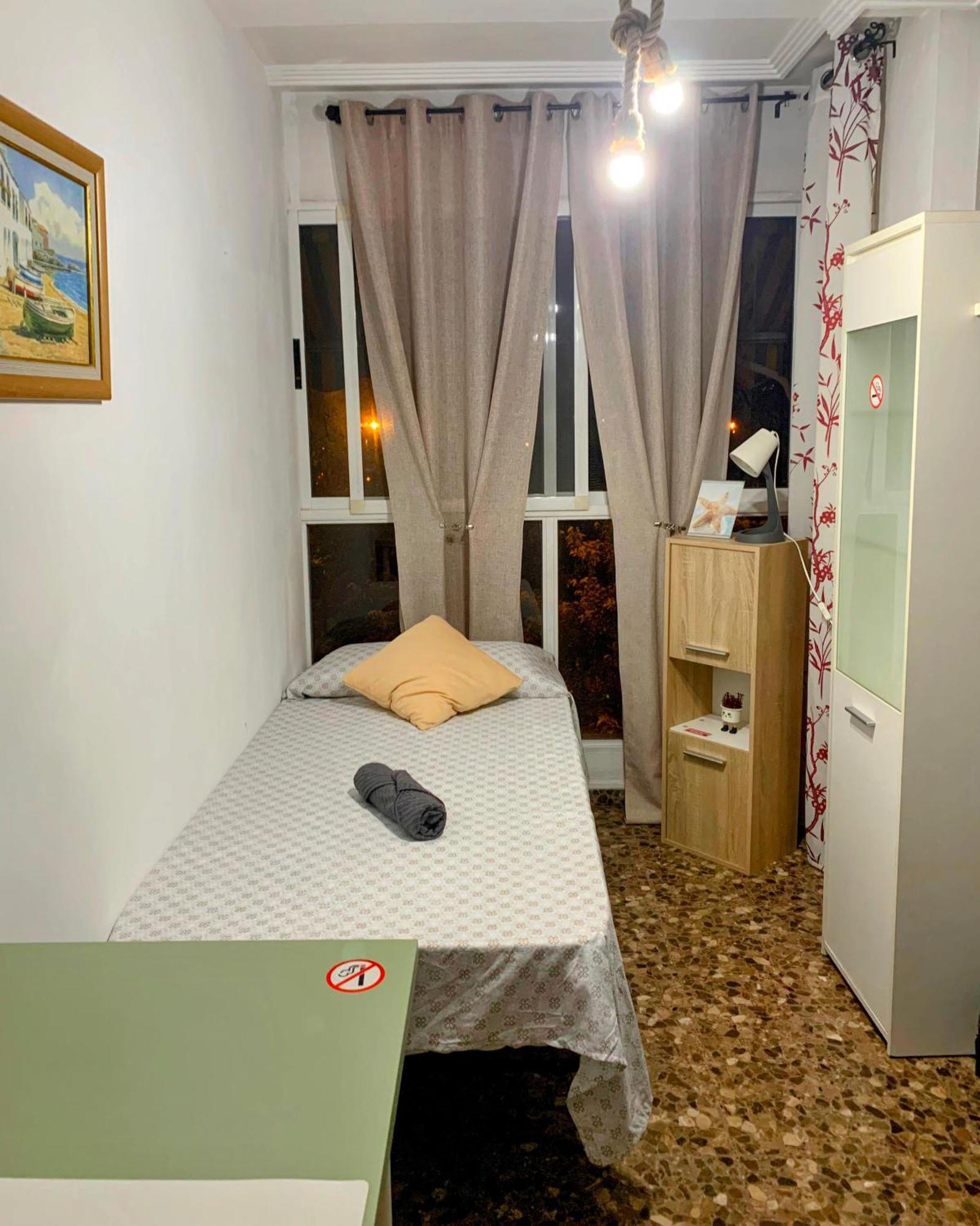 Apartamento Compartido Con Vista Al Puerto Valencia Διαμέρισμα Εξωτερικό φωτογραφία