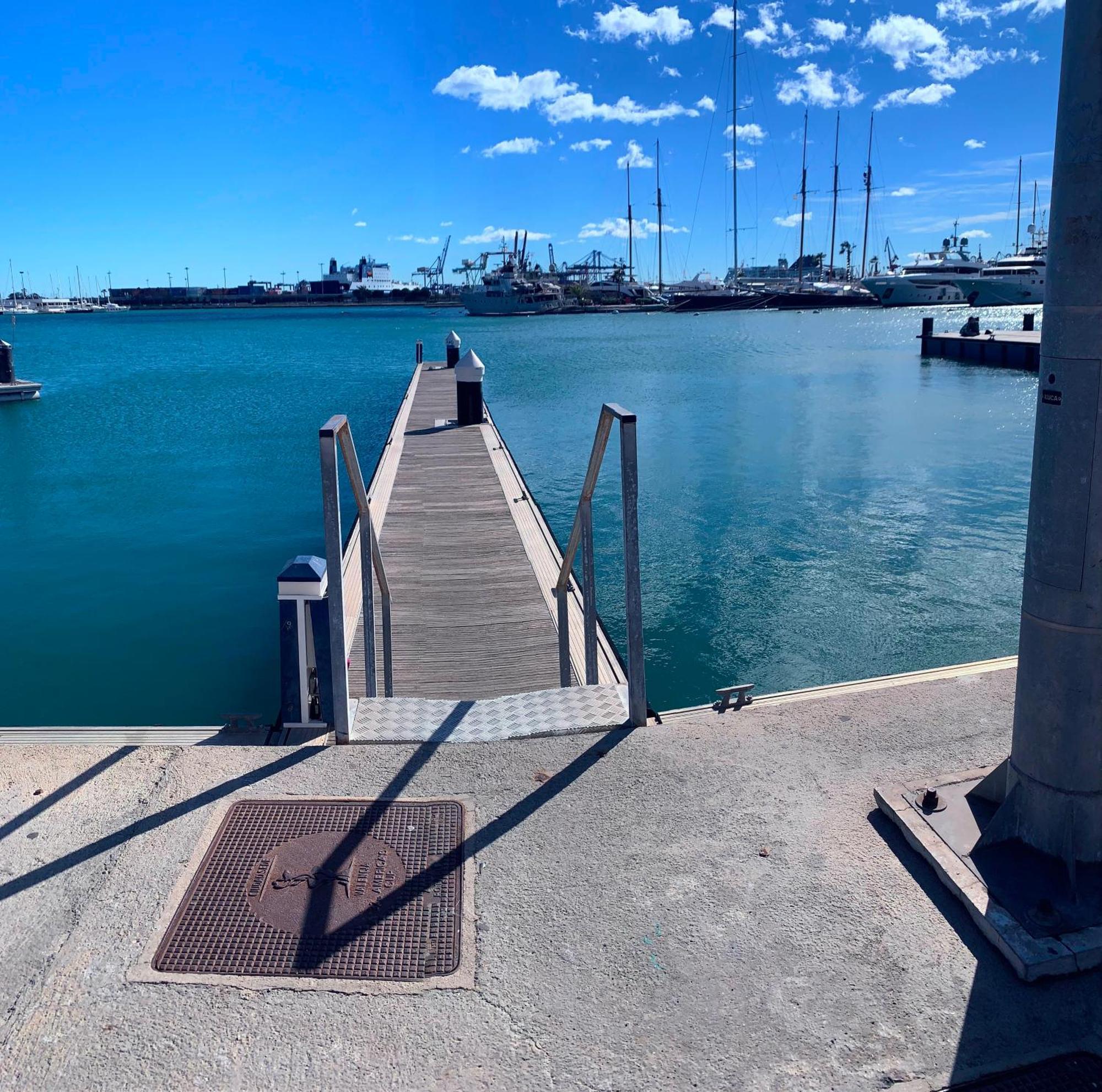 Apartamento Compartido Con Vista Al Puerto Valencia Διαμέρισμα Εξωτερικό φωτογραφία